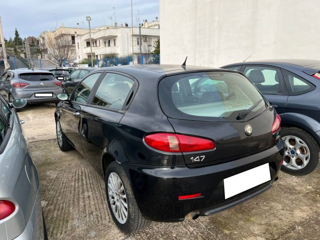 Alfa Romeo 147 1.9 JTD (120) 5 porte - foto 4 di 4
