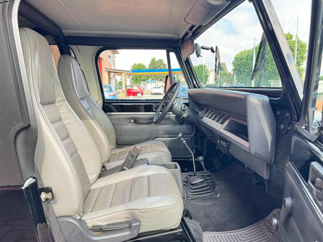 Jeep Wrangler HIG OUTPUT 4.0 BENZ ISCRITTA ASI - foto 2 di 4