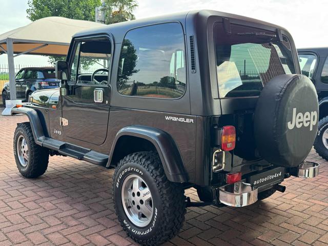 Jeep Wrangler HIG OUTPUT 4.0 BENZ ISCRITTA ASI - foto 3 di 4