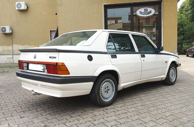 Alfa Romeo 75 2.0i Twin Spark - foto 2 di 4