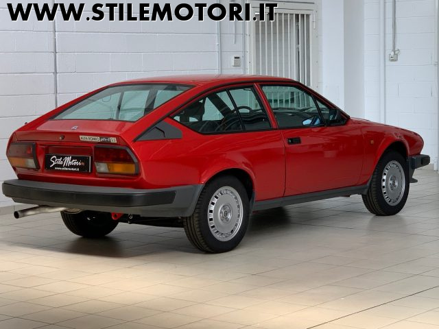 Alfa Romeo GTV 6 2.5i 100% CONSERVATA ASI TARGA ORO - foto 2 di 4