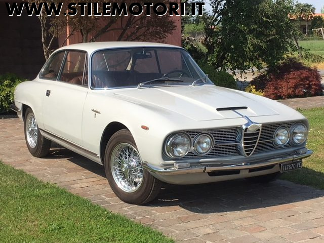 Alfa Romeo Sprint 2600 Sprint Bertone - foto 2 di 4