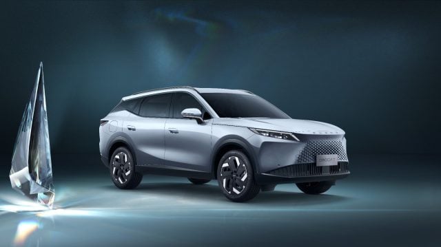 Omoda 7 SHS-P 1.5 SHS-P plug-in Hybrid Premium, in vendita a Potenza (PZ)