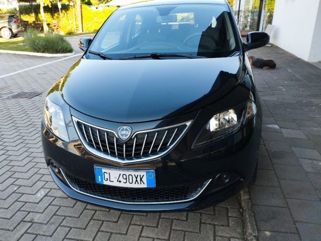 Lancia Ypsilon 1.0 FireFly 5 porte S&S Hybrid Ecochic UnYca - foto 3 di 4