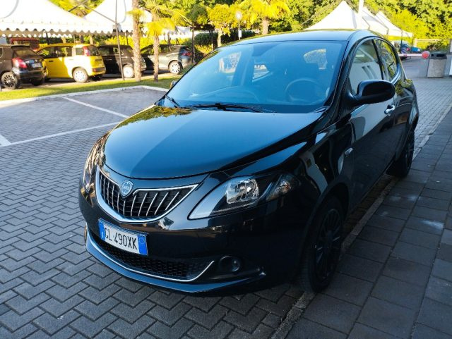 Lancia Ypsilon 1.0 FireFly 5 porte S&S Hybrid Ecochic UnYca - foto 2 di 4