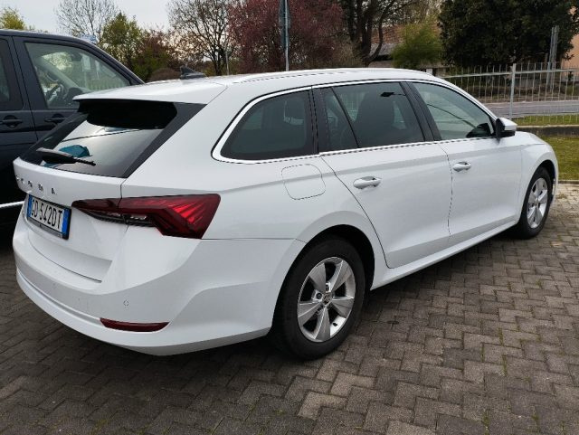 Skoda Octavia 2.0 TDI EVO SCR 150 CV DSG Wagon Executive - foto 4 di 4