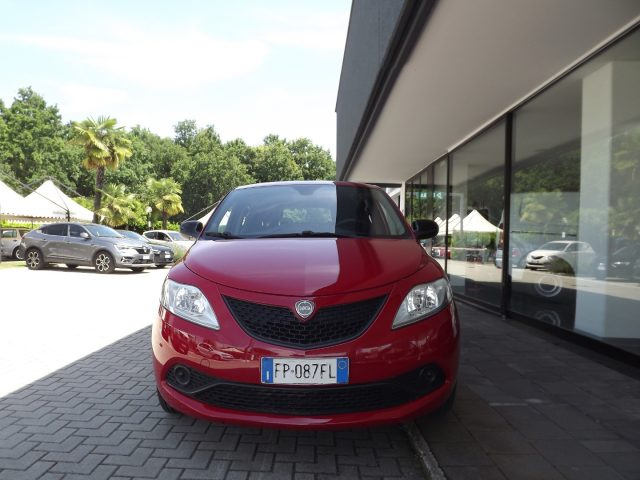 Lancia Ypsilon 1.2 69 CV 5 porte Elefantino Blu usato a MASSERANO