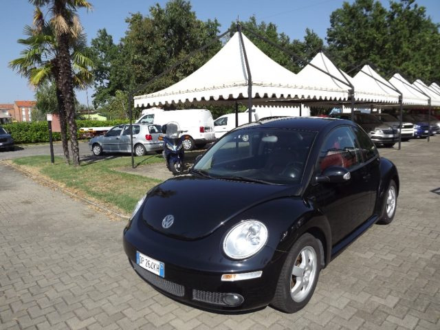 Volkswagen New Beetle 1.6 - foto 2 di 4