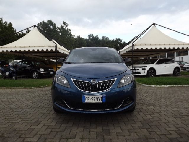 Lancia Ypsilon 1.0 FireFly 5 porte S&S Hybrid Gold - foto 2 di 4