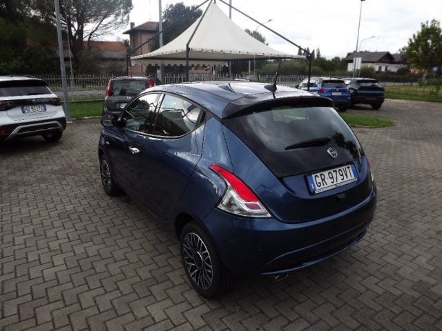 Lancia Ypsilon 1.0 FireFly 5 porte S&S Hybrid Gold - foto 4 di 4