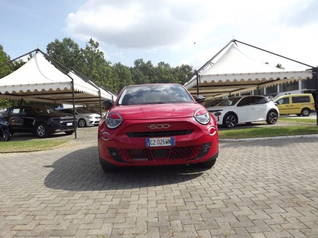 Fiat 600 Hybrid 145 CV DCT MHEV - foto 2 di 4