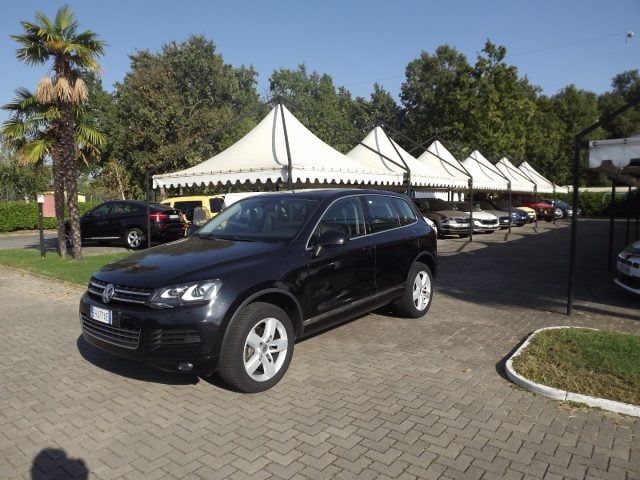 Volkswagen Touareg 3.0 TDI tiptronic BlueMotion Technology, del 2011, 250.487 km, in vendita a Masserano (BI)