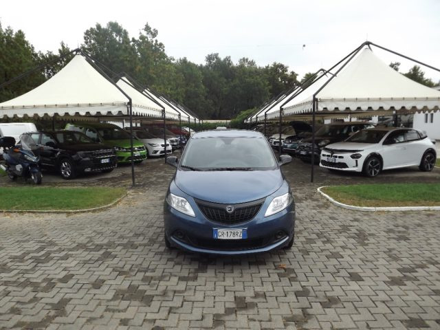 Lancia Ypsilon 1.0 FireFly 5 porte S&S Hybrid - foto 2 di 4
