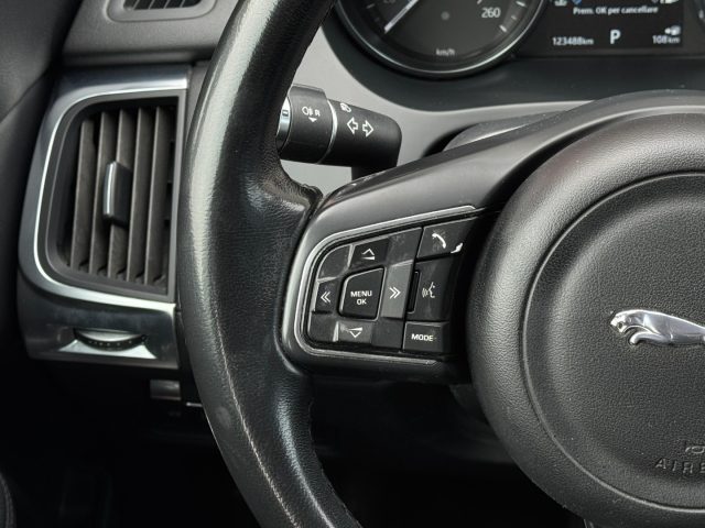 Jaguar E-Pace 2.0D 150CV AWD S Service Jaguar, Telecamera, del 2018, 124.970 km, in vendita a Crocetta Del Montello (TV)
