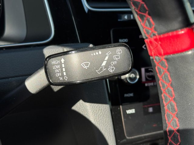 Volkswagen Golf GTI 2.0 TSI TCR Akrapovic DSG Service VW, del 2019, 54.208 km, in vendita a Crocetta Del Montello (TV)