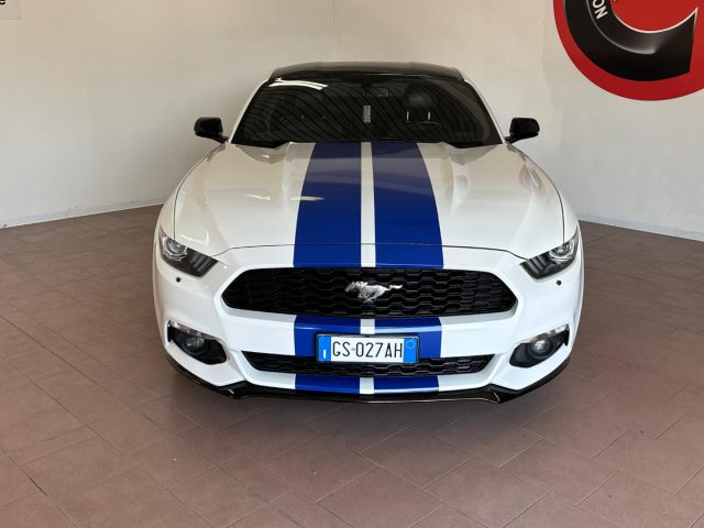 Ford Mustang FASTBACK 2.3 EcoBoost - foto 2 di 4