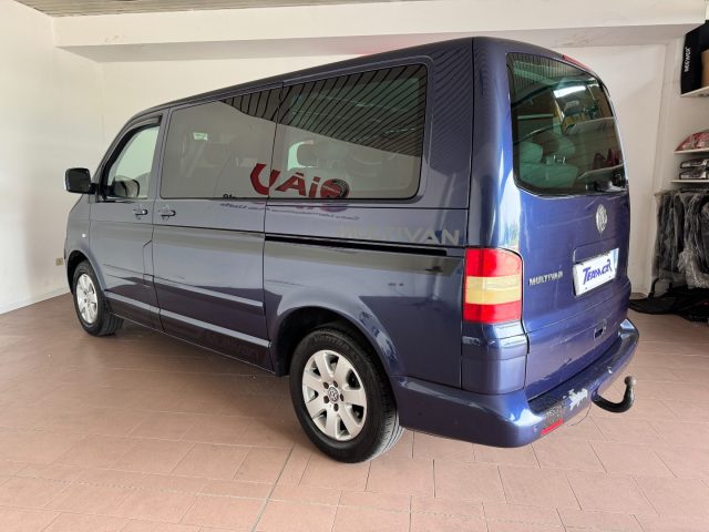 Volkswagen Multivan 2.5 TDI/174CV Comfortline 7 POSTI - foto 3 di 4