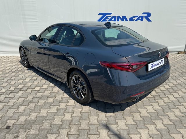 Alfa Romeo Giulia 2.2 Turbodiesel 150 CV AT8 - foto 3 di 4