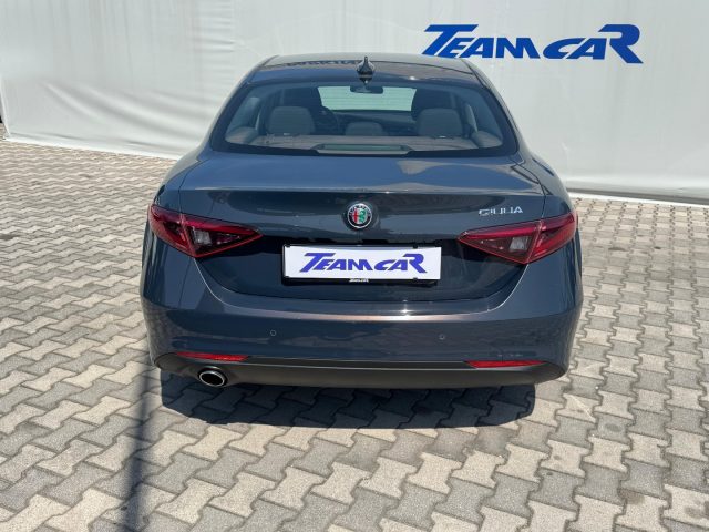 Alfa Romeo Giulia 2.2 Turbodiesel 150 CV AT8 - foto 4 di 4