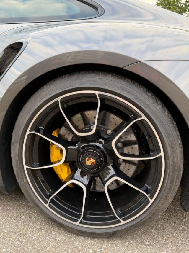 Porsche 992 Turbo S Coupé Asse Post Matrix Tetto special Color, del 2025, 6.200 km, in vendita a Crocetta Del Montello (TV)