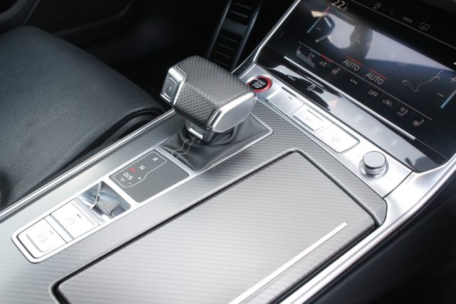 Audi RS6 Avant 4.0 TFSI V8 Carboceramic/Carbonio, del 2021, 73.337 km, in vendita a Crocetta Del Montello (TV)
