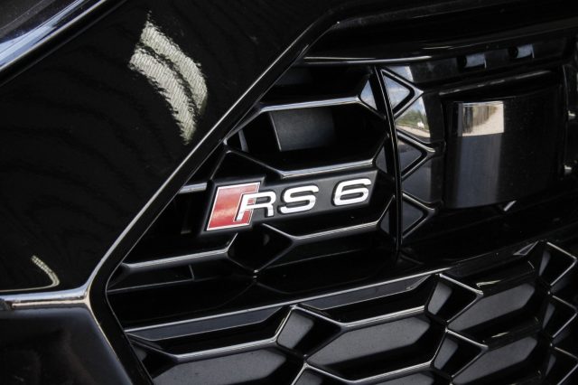 Audi RS6 Avant 4.0 TFSI V8 Carboceramic/Carbonio, del 2021, 73.337 km, in vendita a Crocetta Del Montello (TV)