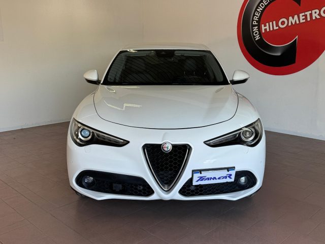 Alfa Romeo Stelvio 2.2 Turbodiesel 180 CV AT8 Super - foto 2 di 4