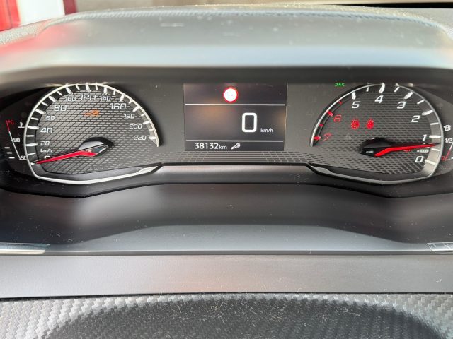 Peugeot 208 PureTech 100 Active Pack Unicoprop. LED Technology, del 2022, 38.132 km, in vendita a Crocetta Del Montello (TV)