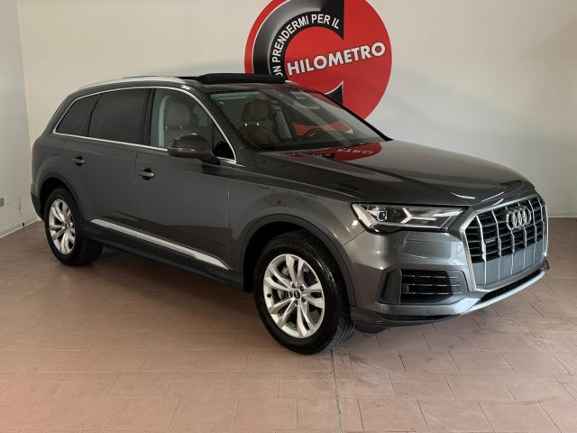 Audi Q7 55TFSIe Business, Tetto, Pelle,Plug-in,Unicoprop. usato a CROCETTA DEL MONTELLO