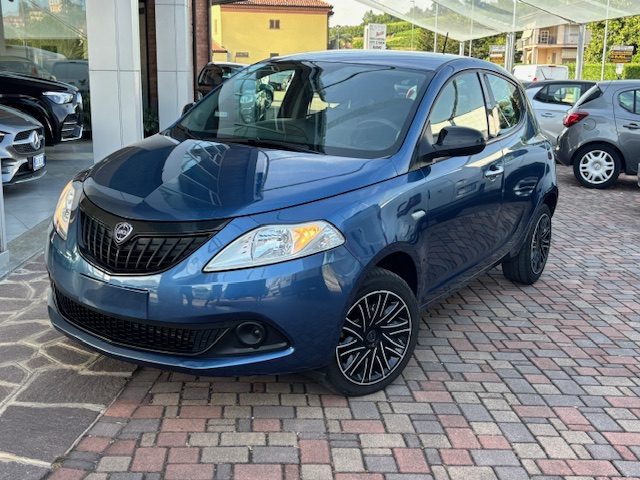 Lancia Ypsilon 1.0 FireFly 5 porte S&S Hybrid Silver Plus usato a GUARENE