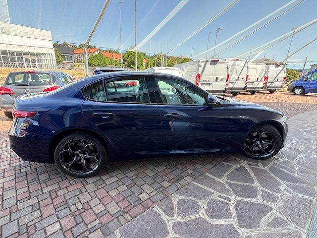 Alfa Romeo Giulia 2.2 Turbodiesel 210 CV AT8 AWD Q4 Veloce - foto 4 di 4