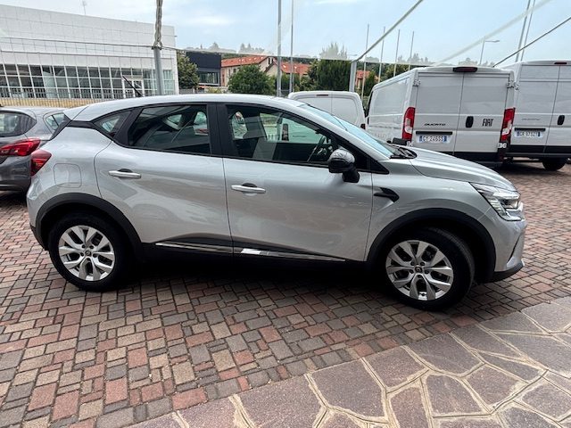 Renault Captur TCe 100 CV Zen - foto 4 di 4