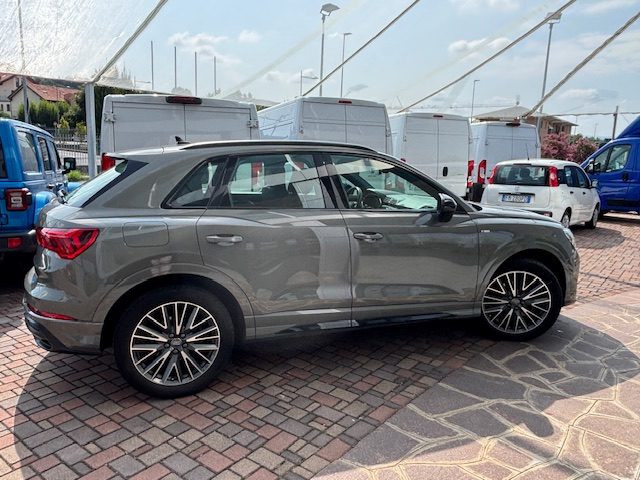 Audi Q3 35 TFSI S tronic S line edition - foto 4 di 4