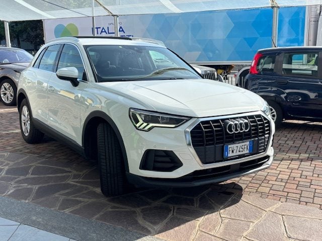 Audi Q3 35 TDI S tronic Business - foto 3 di 4