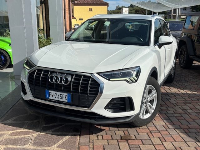 Audi Q3 35 TDI S tronic Business - foto 2 di 4