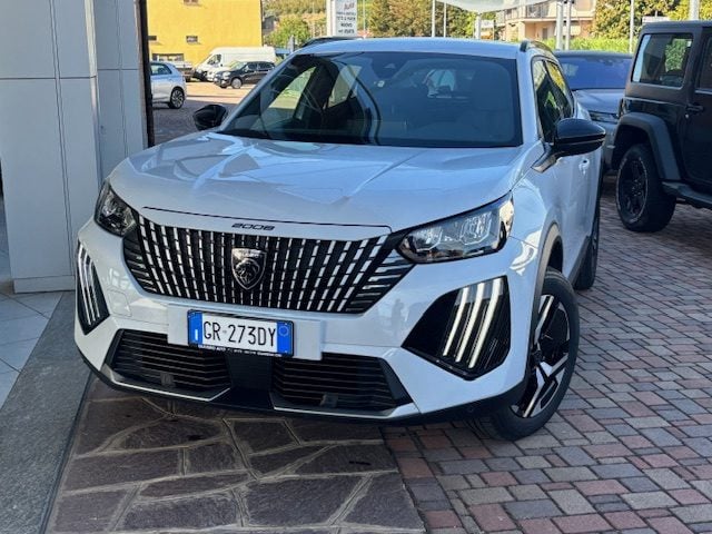 Peugeot 2008 PureTech 130 S&S EAT8 Allure - foto 2 di 15