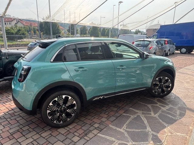 Fiat 600 Hybrid 110 CV DCT MHEV La Prima - foto 4 di 4