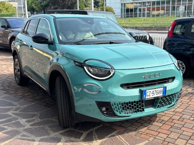 Fiat 600 Hybrid 110 CV DCT MHEV La Prima - foto 3 di 4