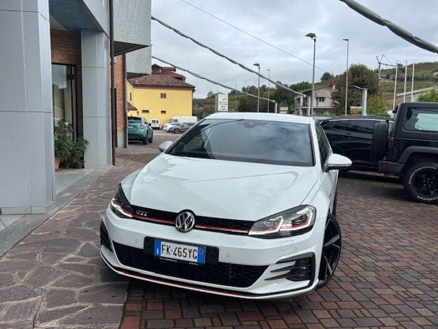 Volkswagen Golf GTI Performance 2.0 TSI DSG - foto 2 di 4