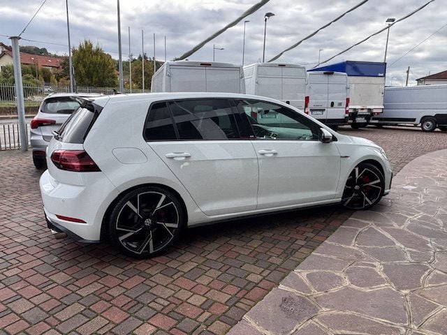 Volkswagen Golf GTI Performance 2.0 TSI DSG - foto 4 di 4