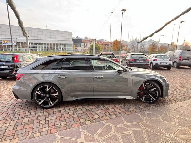 Audi RS6 Avant 4.0 TFSI V8 quattro tiptronic - foto 3 di 4