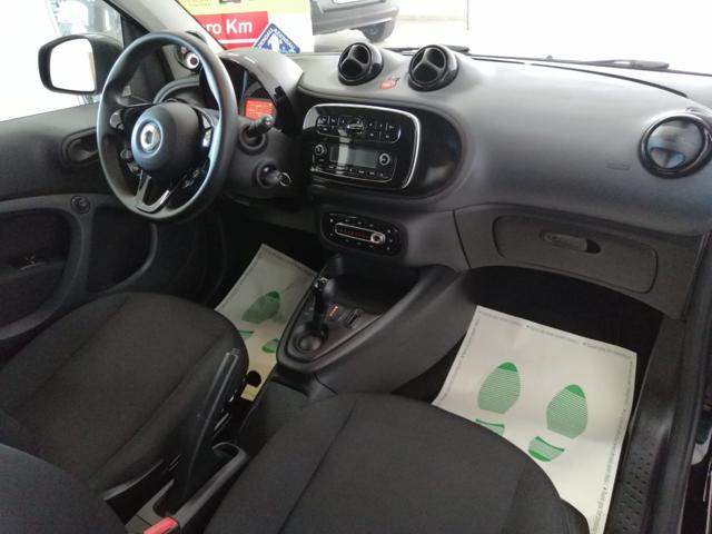 smart forTwo EQ Pure, del 2021, 16.505 km, in vendita a Brolo (ME)