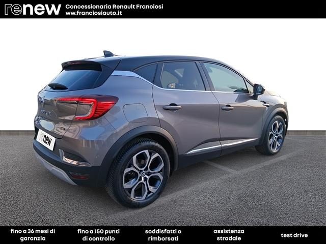 Renault Captur E-TECH Hybrid 145 FAST TRACK 2023 - foto 3 di 4