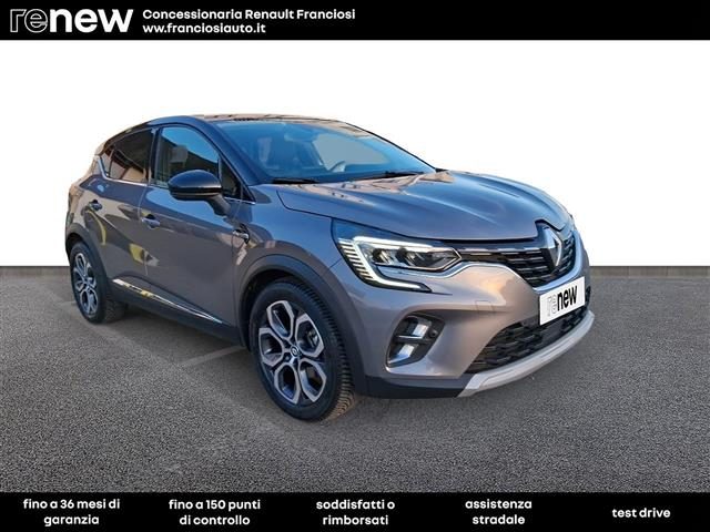 Renault Captur E-TECH Hybrid 145 FAST TRACK 2023 - foto 2 di 4