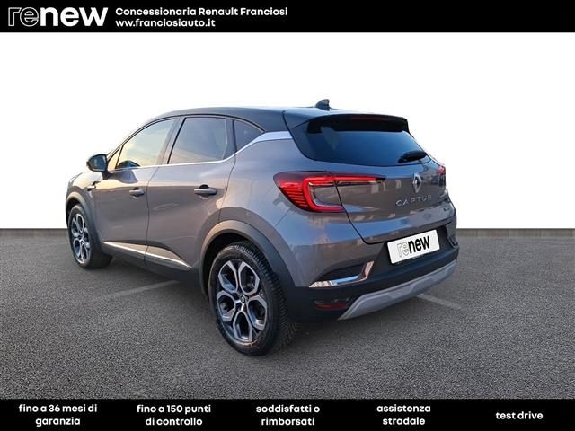 Renault Captur E-TECH Hybrid 145 FAST TRACK 2023 - foto 4 di 4