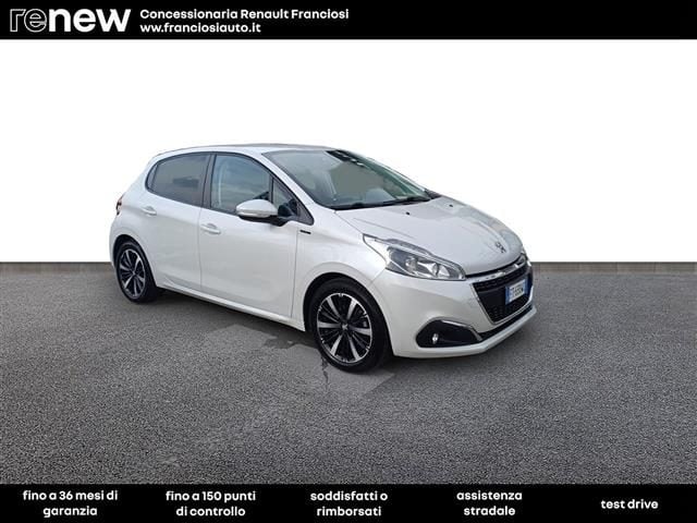 Peugeot 208 5 Porte 1.2 PureTech 82cv Signature S&S - foto 3 di 4
