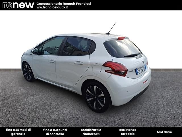Peugeot 208 5 Porte 1.2 PureTech 82cv Signature S&S - foto 3 di 4