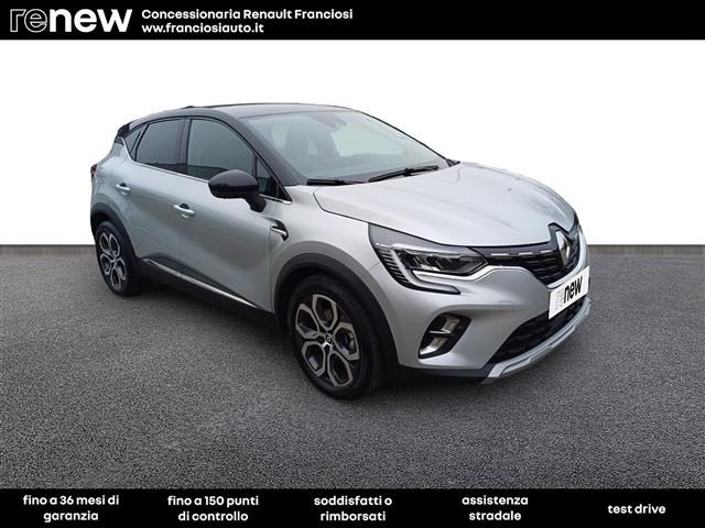 Renault Captur E-TECH Hybrid 145 FAST TRACK 2023 - foto 3 di 4
