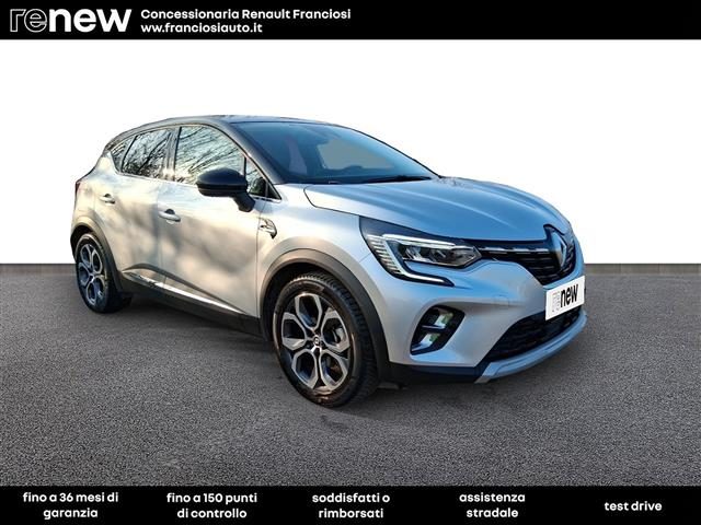 Renault Captur E-TECH Hybrid 145 FAST TRACK 2023 - foto 2 di 4