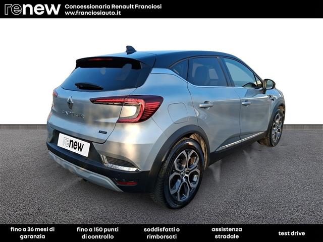 Renault Captur E-TECH Hybrid 145 FAST TRACK 2023 - foto 3 di 4